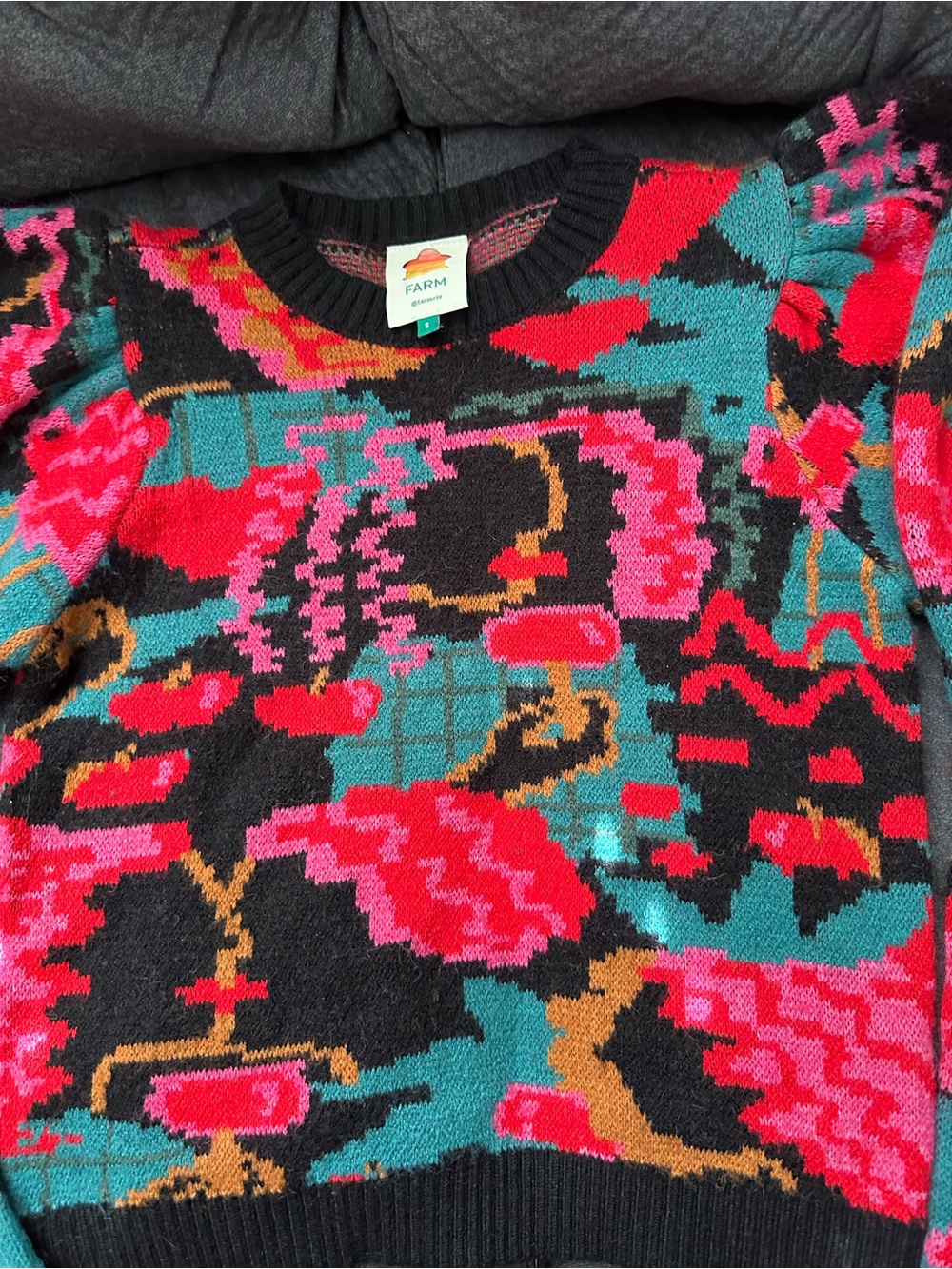 FARM Rio Lovers Apple Abstract Sweater Size Small